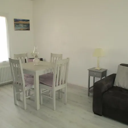 2 Pers Proche Et Commerces